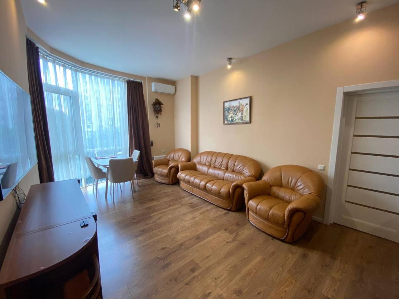 Apartment On Dragomirova Kyjev Exteriér fotografie